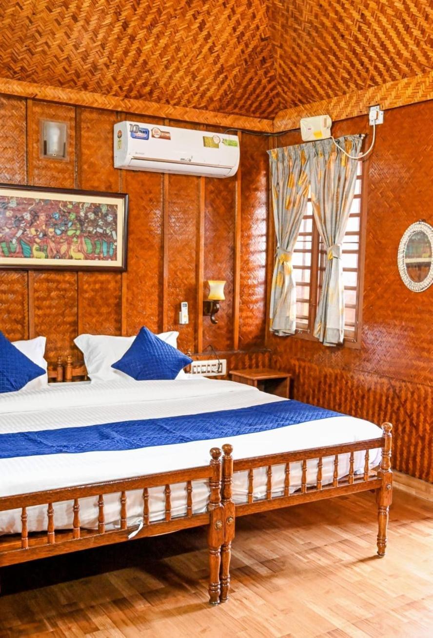 Sajeev Home Stay شاطئ شيراي الغرفة الصورة