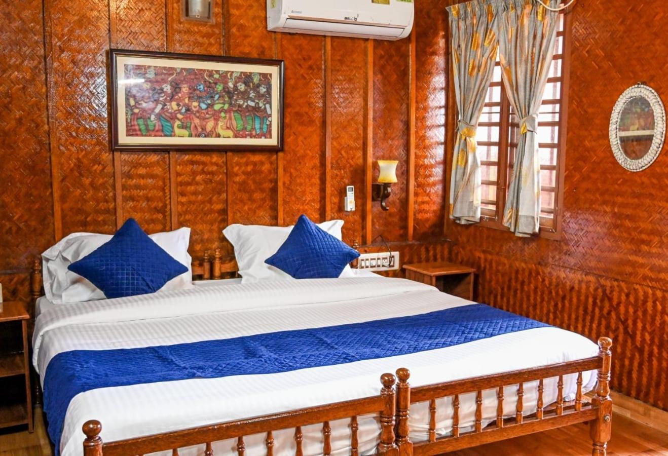 Sajeev Home Stay شاطئ شيراي الغرفة الصورة